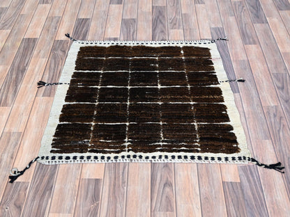 Brown 1'8" x 2'0" Tribal Hand knotted Wool Rug - Sku: O0245