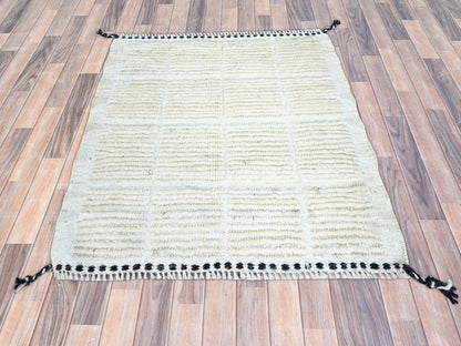 Ivory 1'8" x 2'0" Tribal Hand knotted Wool Rug - Sku: O0248