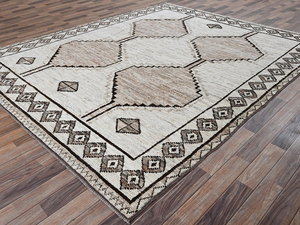 Tribal & Geometric hand-knotted wool rug in Ivory, 8'4" x 10'1" — SKU O02516 (view 3)