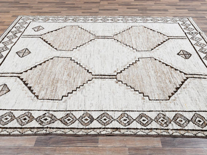 Tribal & Geometric hand-knotted wool rug in Ivory, 8'4" x 10'1" — SKU O02516 (view 4)