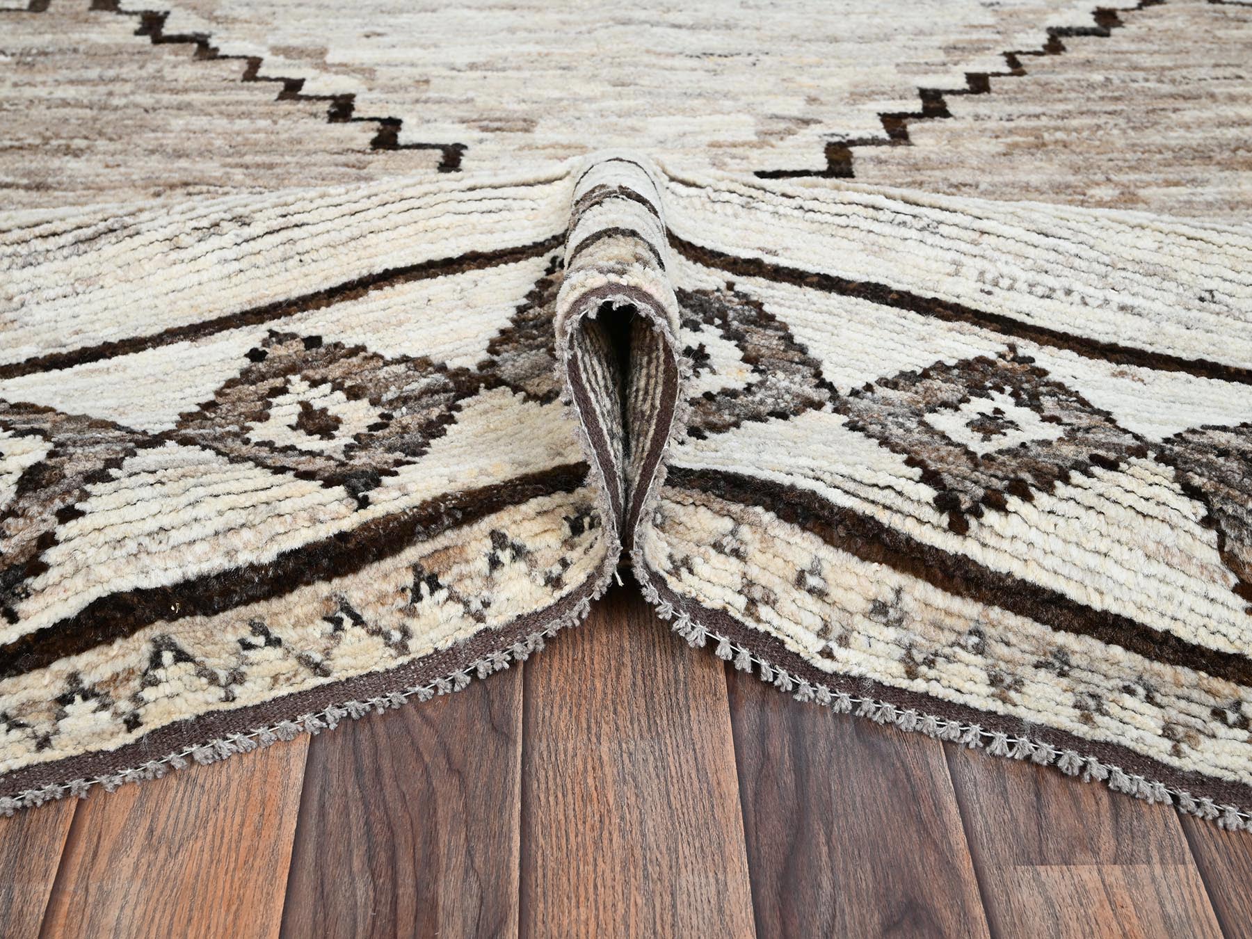 Tribal & Geometric hand-knotted wool rug in Ivory, 8'4" x 10'1" — SKU O02516 (view 6)
