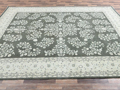 Sarouk Vintage hand-knotted wool rug in Green & Ivory, 9'8" x 14'2" — SKU O02529 (view 4)