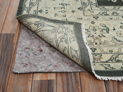 Sarouk Vintage hand-knotted wool rug in Green & Ivory, 9'8" x 14'2" — SKU O02529 (view 5)