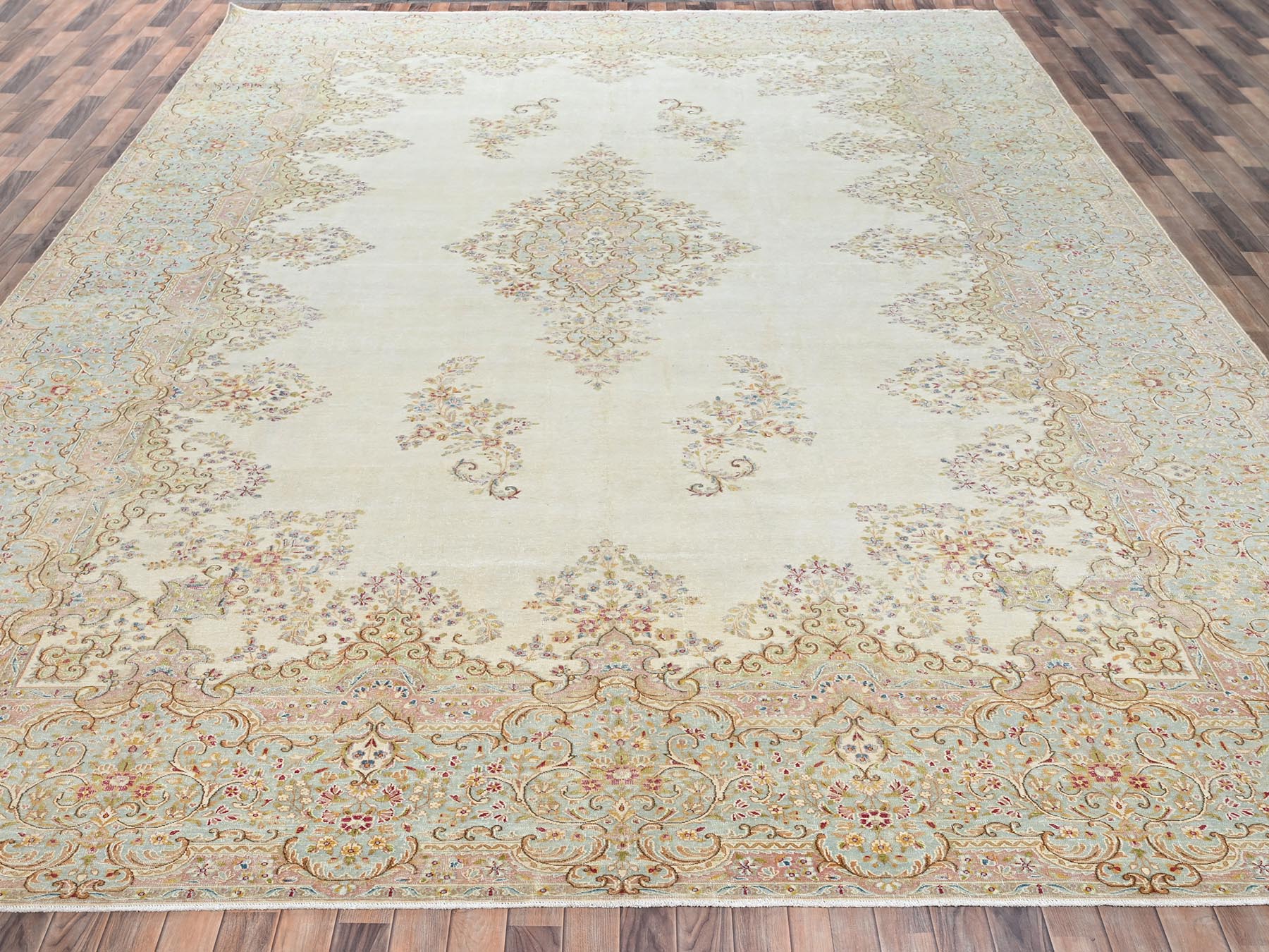Kerman Vintage hand-knotted wool rug in Ivory & Light Green, 12'3" x 21'1" — SKU O02532 (view 2)