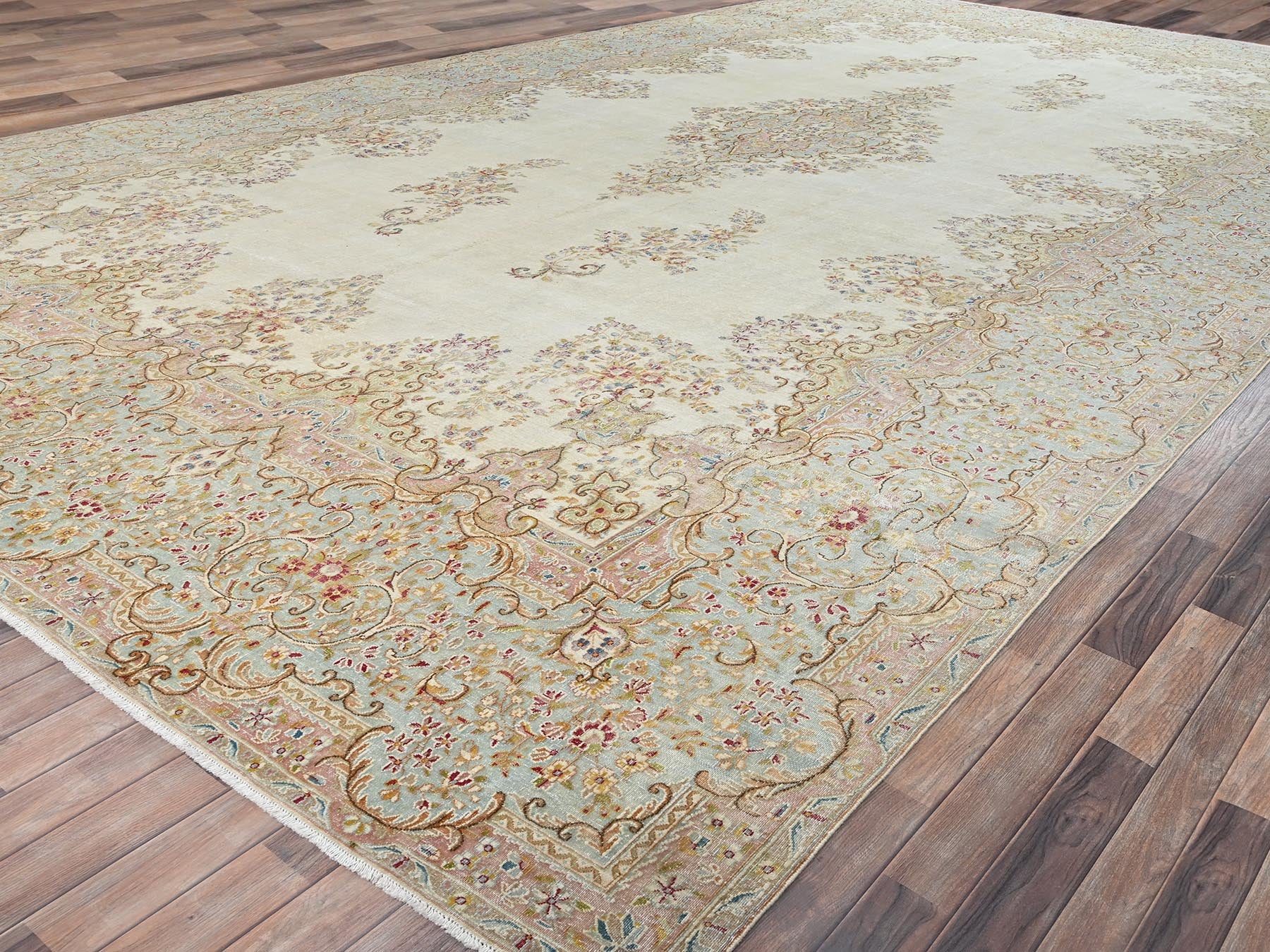 Kerman Vintage hand-knotted wool rug in Ivory & Light Green, 12'3" x 21'1" — SKU O02532 (view 3)