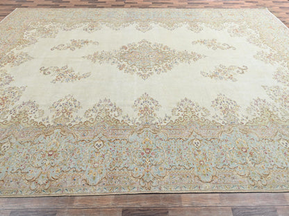 Kerman Vintage hand-knotted wool rug in Ivory & Light Green, 12'3" x 21'1" — SKU O02532 (view 4)