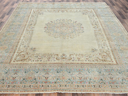 Kerman Vintage hand-knotted wool rug in Ivory & Light Green, 9'3" x 11'9" — SKU O02535 (view 2)