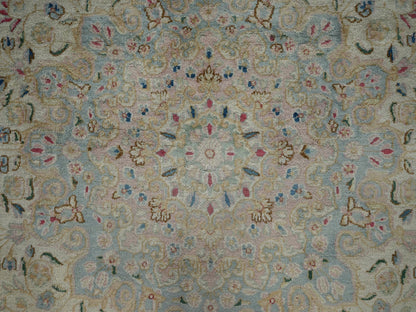 Kerman Vintage hand-knotted wool rug in Ivory & Light Green, 9'3" x 11'9" — SKU O02535 (view 9)
