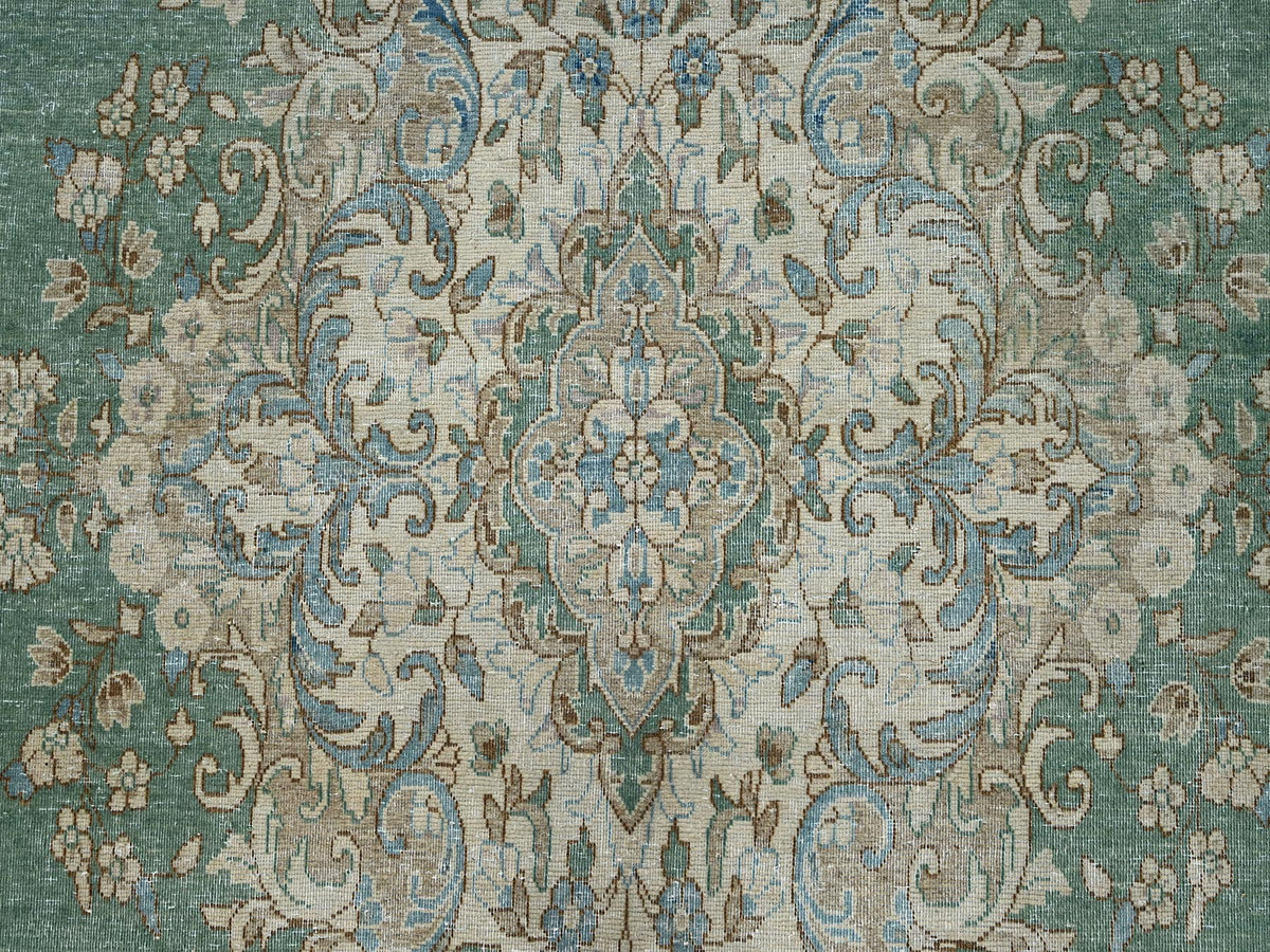 Kerman Vintage hand-knotted wool rug in Green & Ivory, 12'3" x 21'2" — SKU O02538 (view 9)
