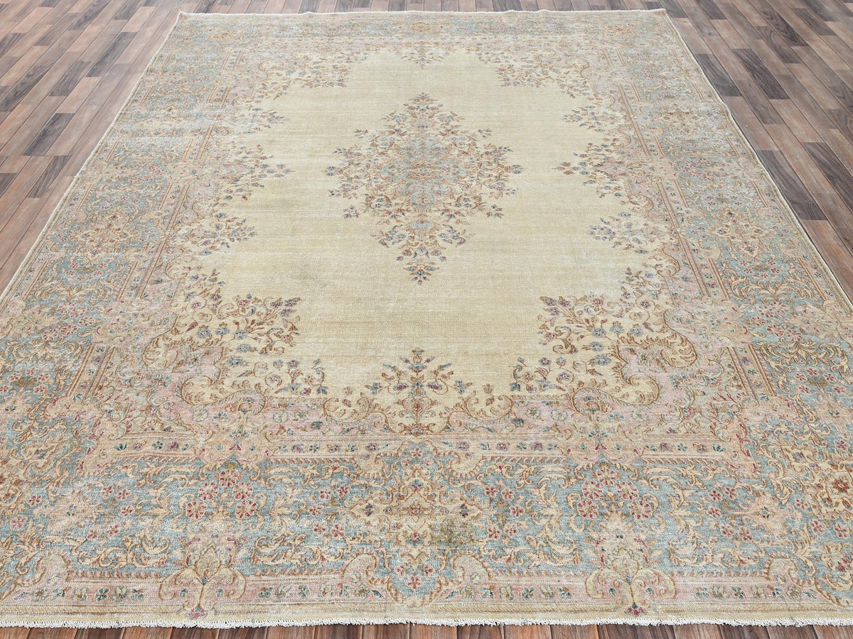 Kerman Vintage hand-knotted wool rug in Ivory & Light Blue, 8'7" x 11'10" — SKU O02539 (view 2)