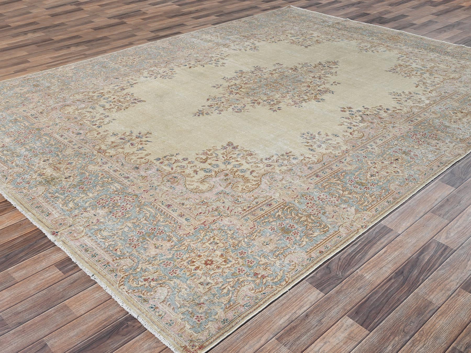 Kerman Vintage hand-knotted wool rug in Ivory & Light Blue, 8'7" x 11'10" — SKU O02539 (view 3)