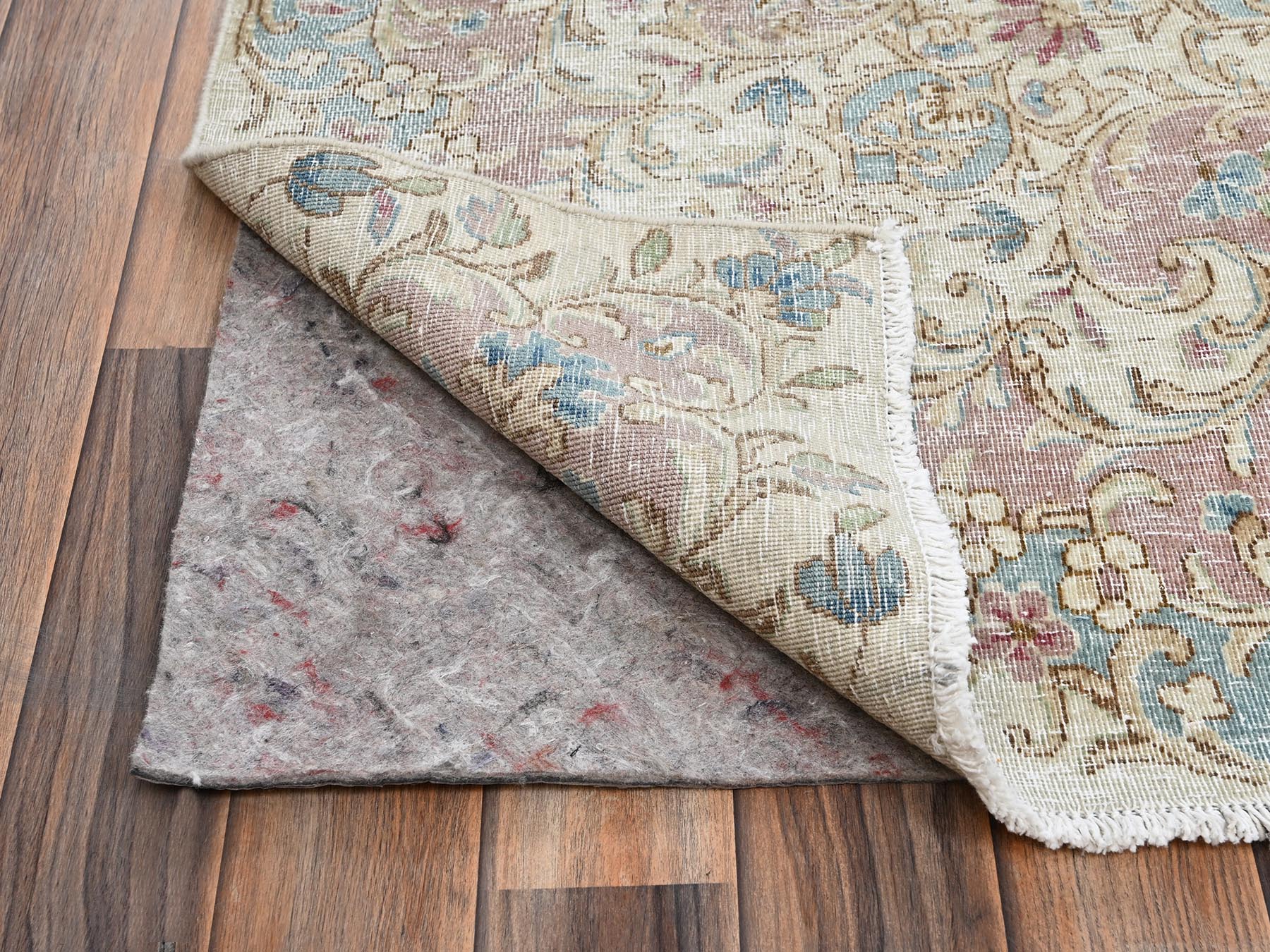 Kerman Vintage hand-knotted wool rug in Ivory & Light Blue, 9'11" x 13'9" — SKU O02540 (view 5)