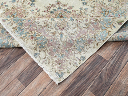 Kerman Vintage hand-knotted wool rug in Ivory & Light Blue, 9'11" x 13'9" — SKU O02540 (view 7)