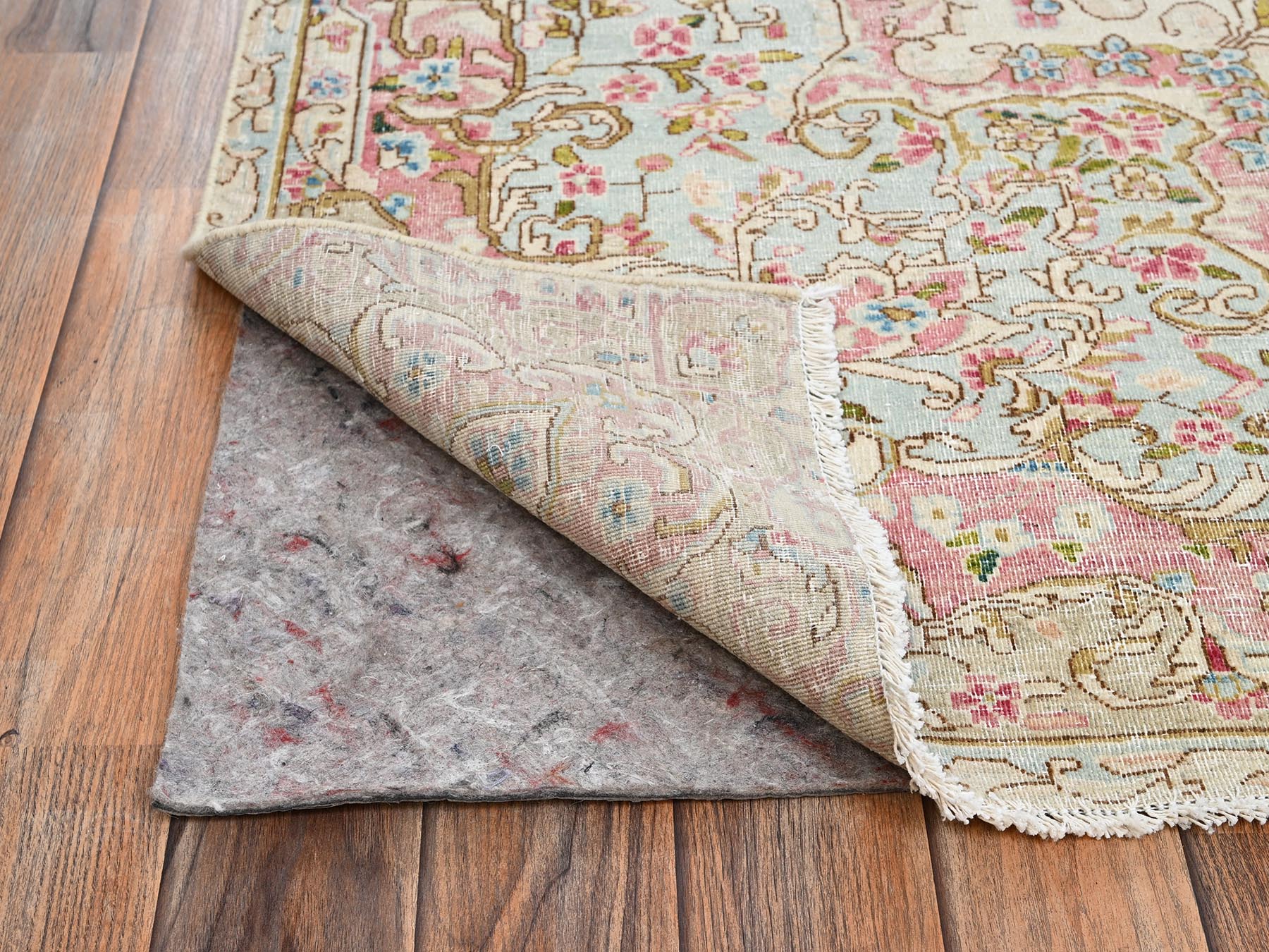 Kerman Vintage hand-knotted wool rug in Ivory & Light Green, 7'10" x 10' — SKU O02550 (view 5)