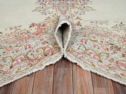 Kerman Vintage hand-knotted wool rug in Ivory & Light Green, 7'10" x 10' — SKU O02550 (view 6)