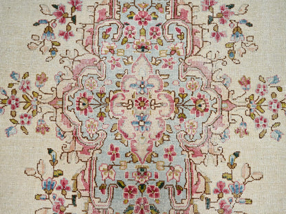Kerman Vintage hand-knotted wool rug in Ivory & Light Green, 7'10" x 10' — SKU O02550 (view 9)