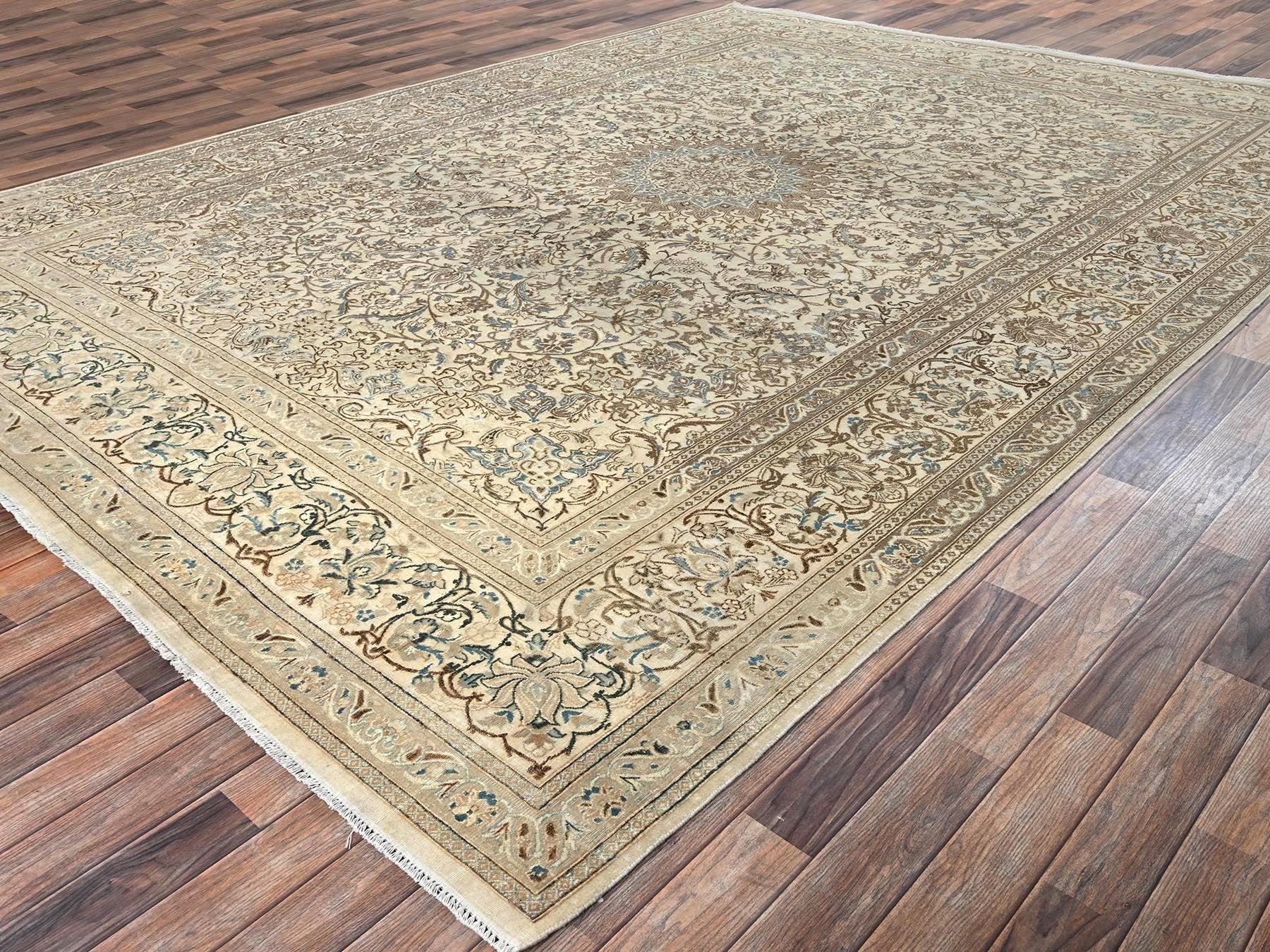 Nain Vintage hand-knotted wool/silk rug in Ivory, 9'7" x 13'3" — SKU O02556 (view 3)
