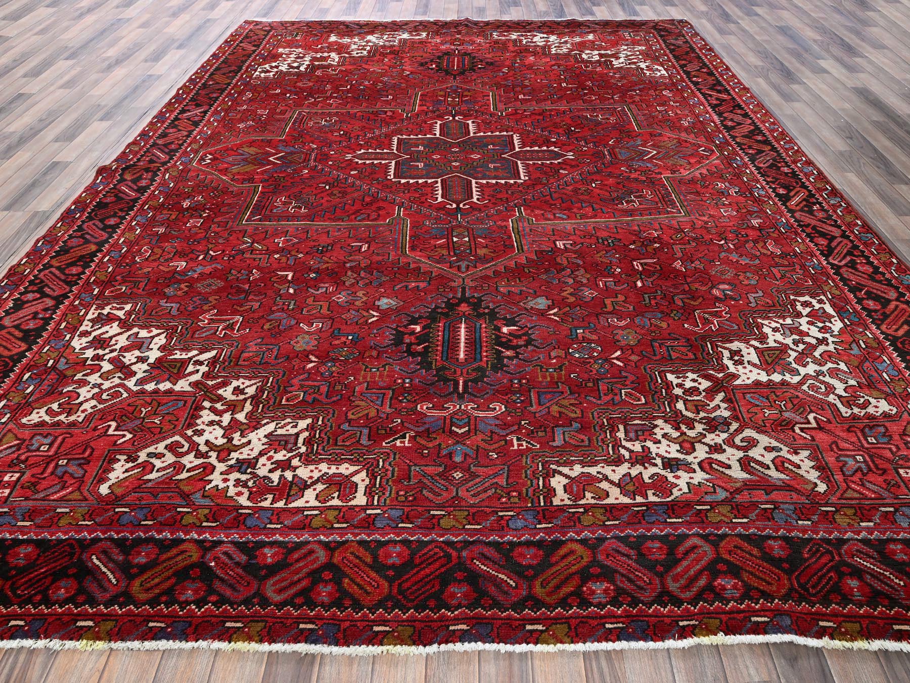Red 9'7" x 12'2" Heriz Hand knotted Wool Rug - Sku: O0256