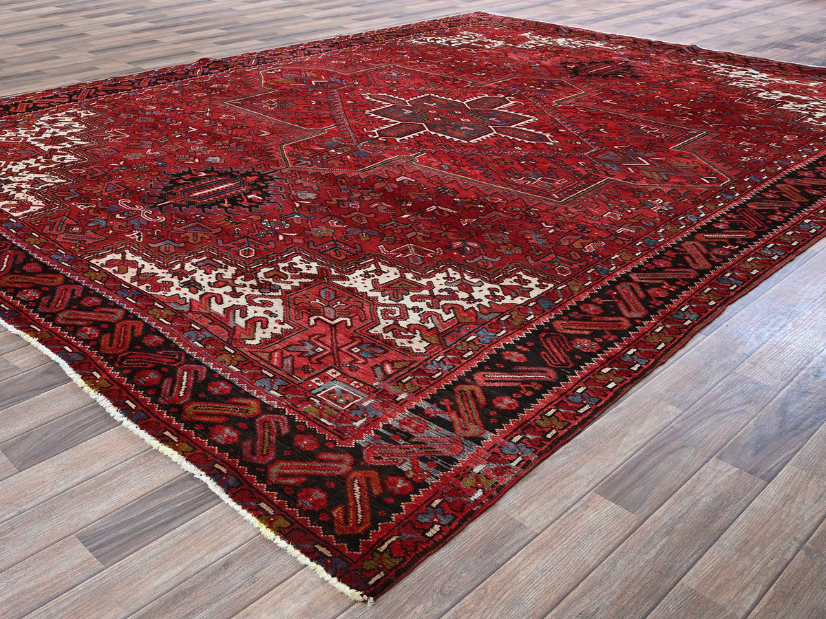 Heriz Heriz hand-knotted wool rug in Red & Chocolate Brown, 9'7" x 12'2" — SKU O0256 (view 3)