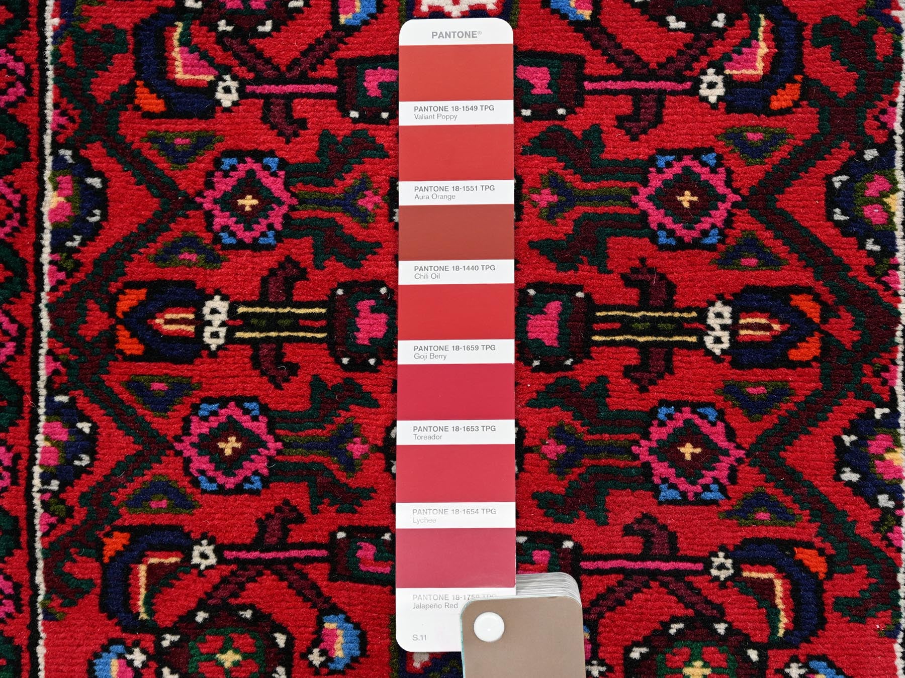 Tribal & Geometric hand-knotted wool runner in Red & Ivory, 2'3" x 6'5" — SKU O02591 (view 4)