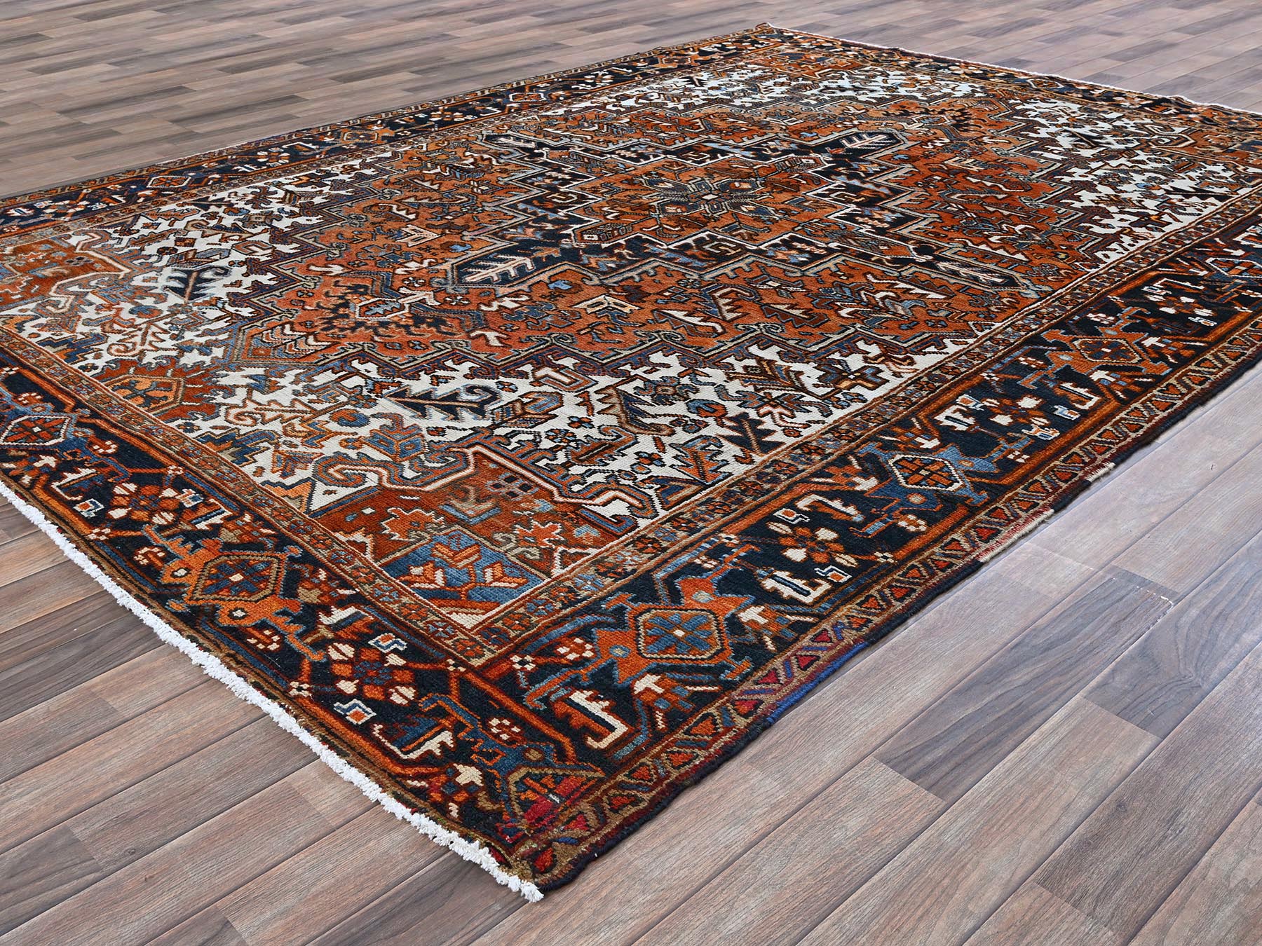 Heriz Heriz hand-knotted wool rug in Orange & Midnight Blue, 7'7" x 10'2" — SKU O0259 (view 3)