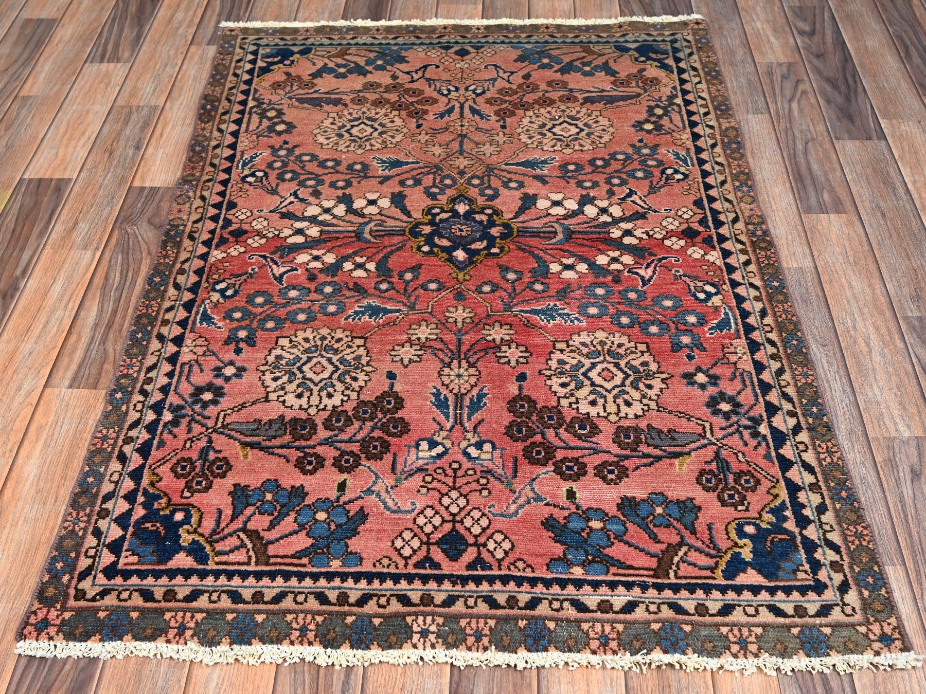 Pink 3'2" x 4'9" Vintage Hand knotted Wool Rug - Sku: O02633