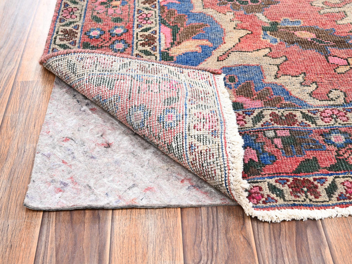 Hamadan Vintage hand-knotted wool rug in Pink, 4'11" x 8'8" — SKU O02640 (view 3)