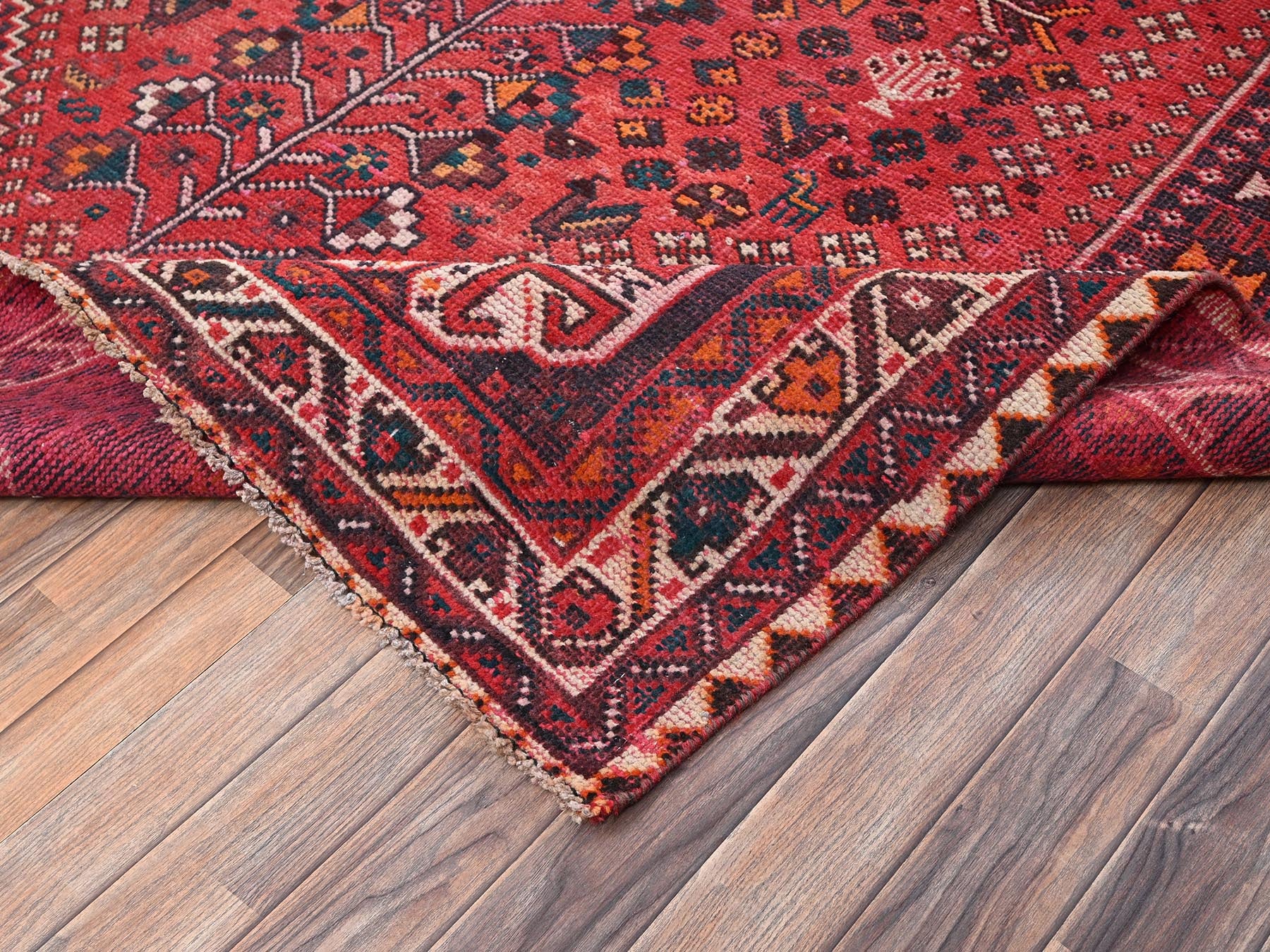 Shiraz Vintage hand-knotted wool rug in Red & Ivory, 6'11" x 9'7" — SKU O02642 (view 7)