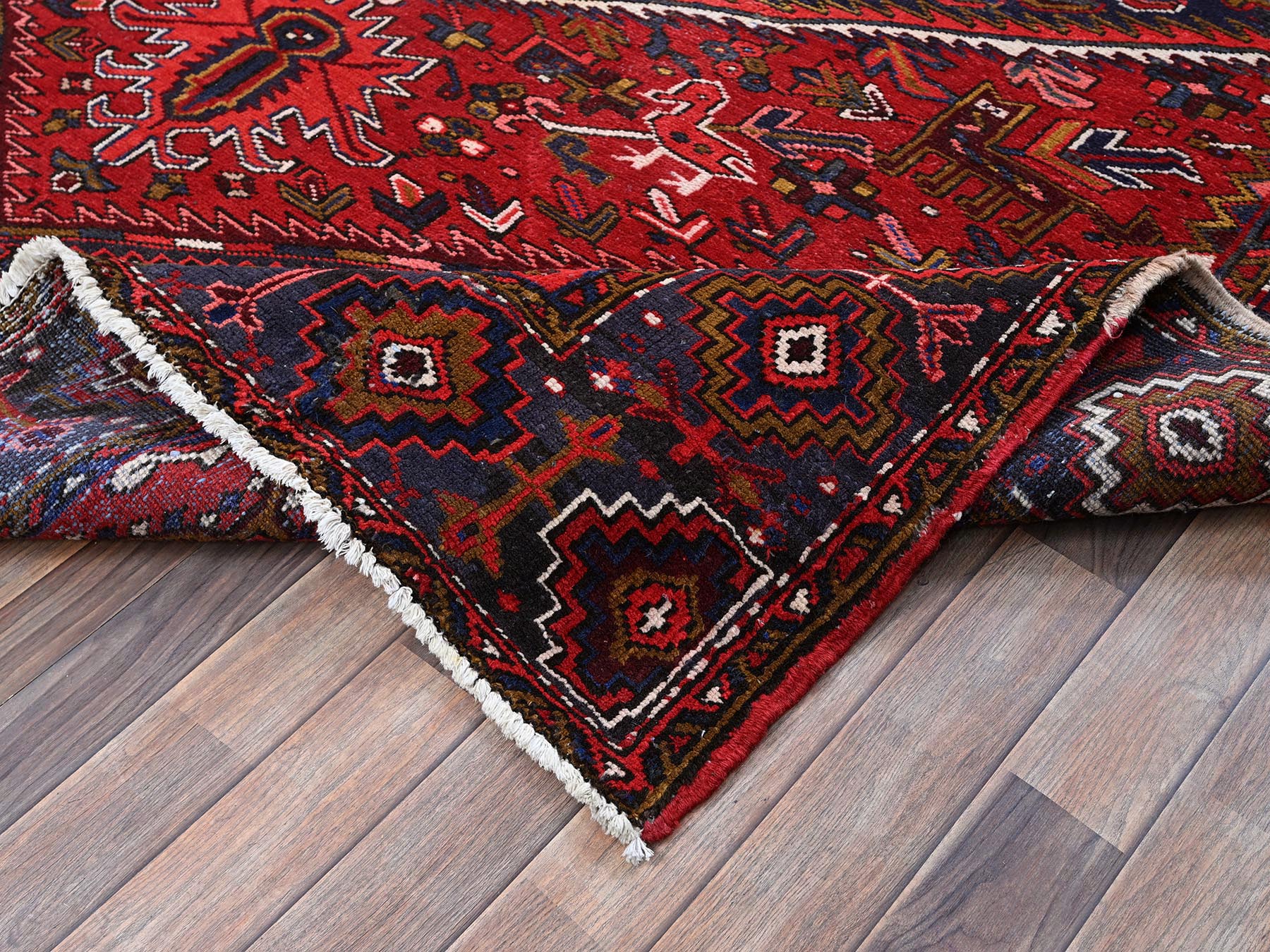 Heriz Heriz hand-knotted wool rug in Red & Midnight Blue, 7'9" x 10'4" — SKU O0265 (view 6)