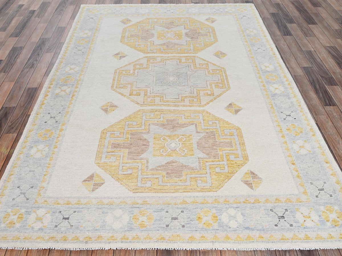 Kazak Kazak hand-knotted wool rug in Ivory & Light Blue, 6' x 8'11" — SKU O02682 (view 2)
