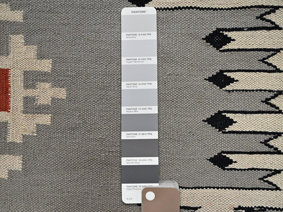 Flat-Weave hand-knotted wool rug in Gray, 8' x 9'11" — SKU O02691 (view 5)