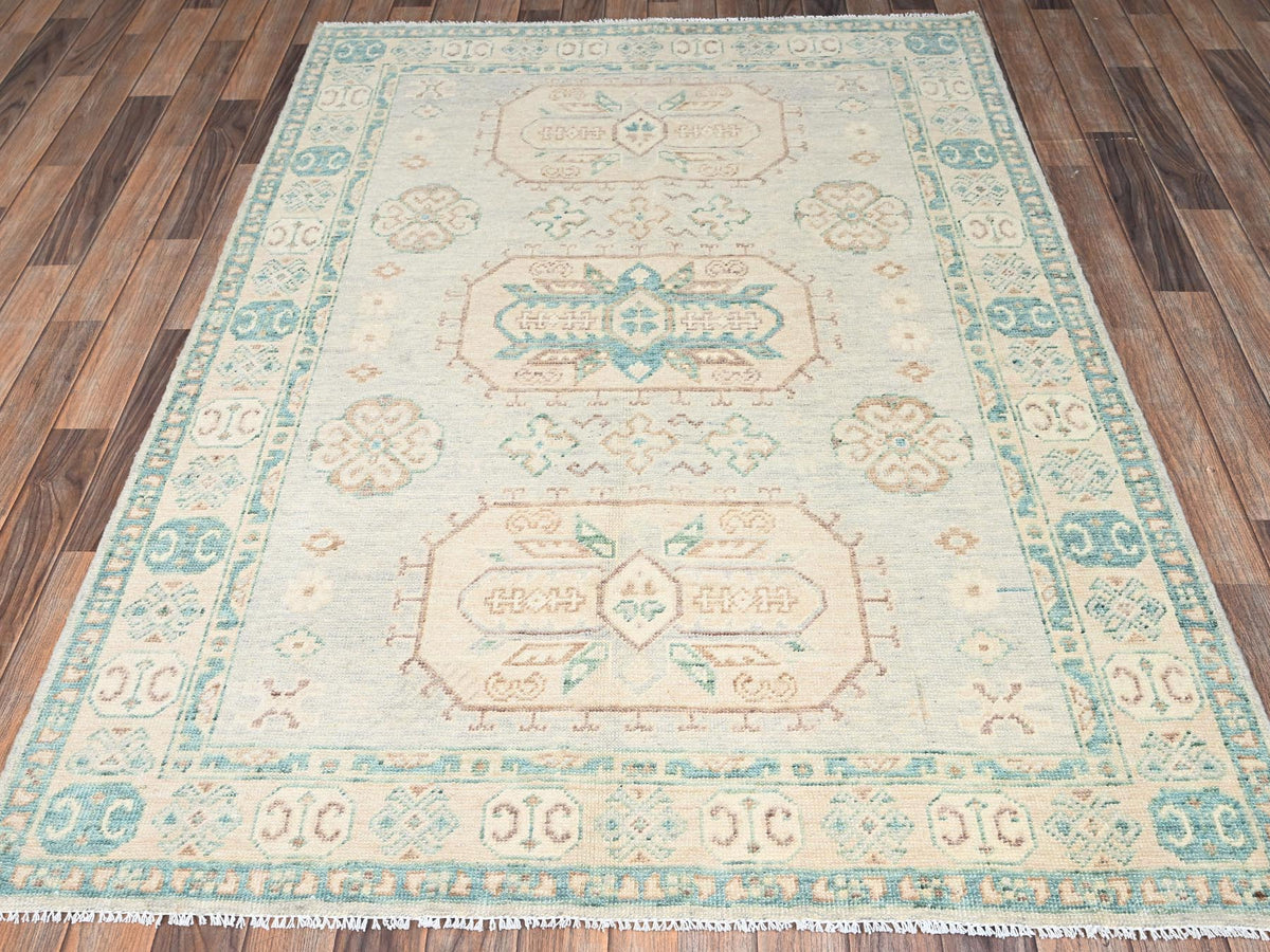 Kazak Kazak hand-knotted wool rug in Gray & Ivory, 4'9" x 6'8" — SKU O02720 (view 2)