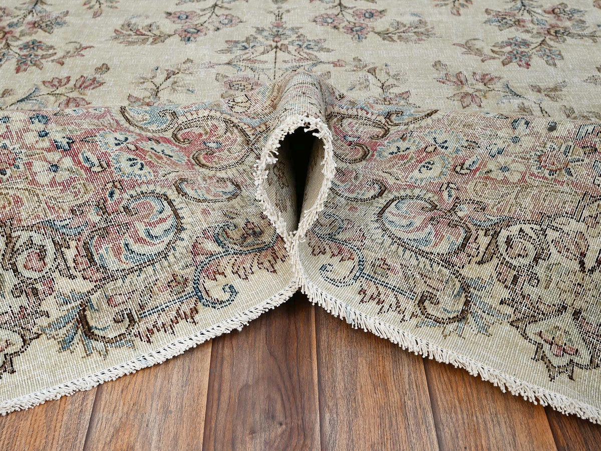 Kerman Vintage hand-knotted wool rug in Ivory & Pink, 10'6" x 16'4" — SKU O02737 (view 6)