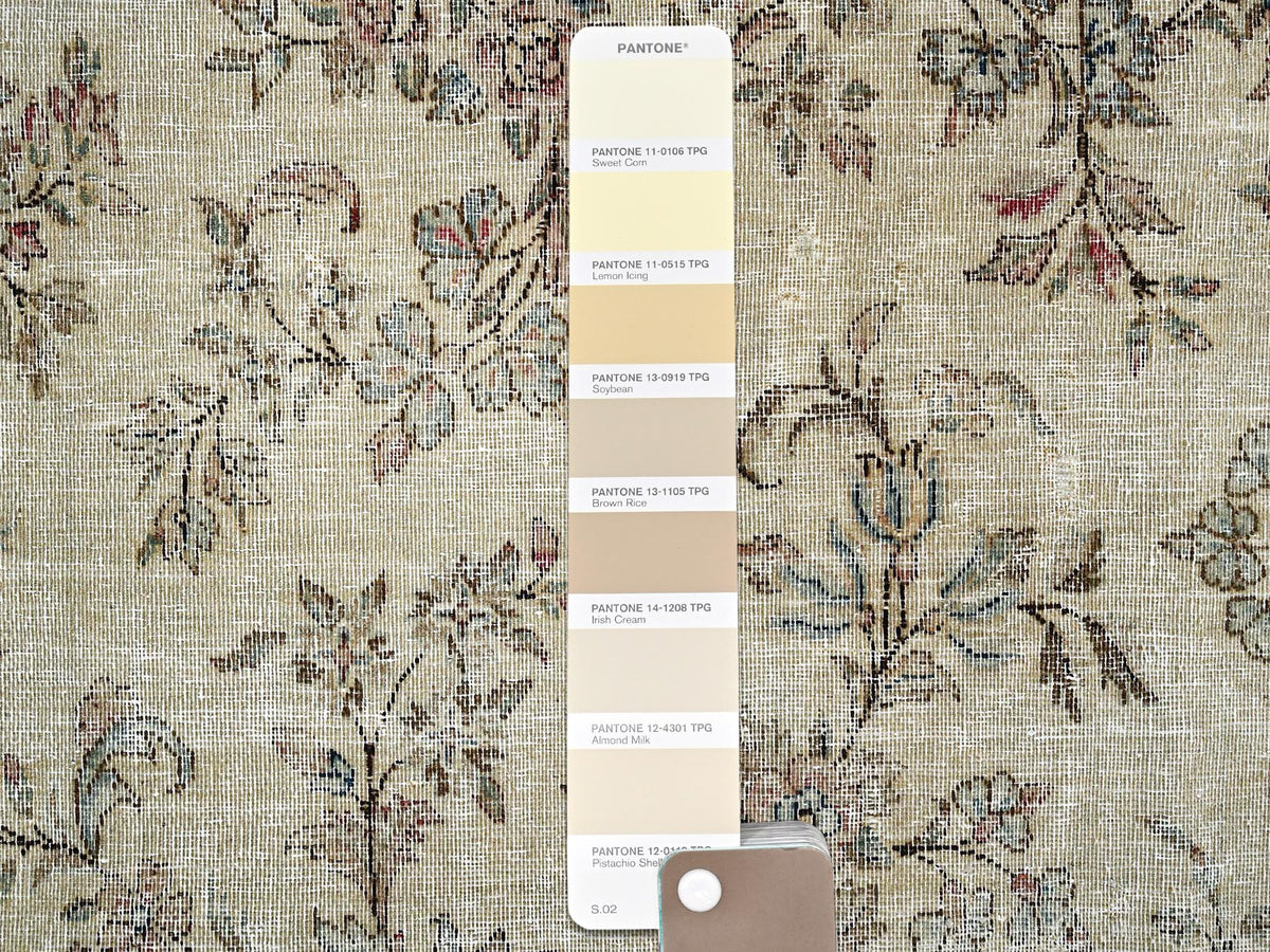 Kerman Vintage hand-knotted wool rug in Ivory & Pink, 10'6" x 16'4" — SKU O02737 (view 8)