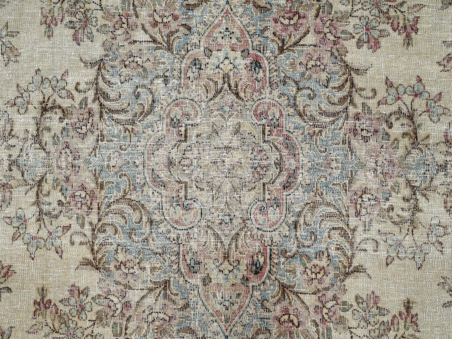 Kerman Vintage hand-knotted wool rug in Ivory & Pink, 10'6" x 16'4" — SKU O02737 (view 9)