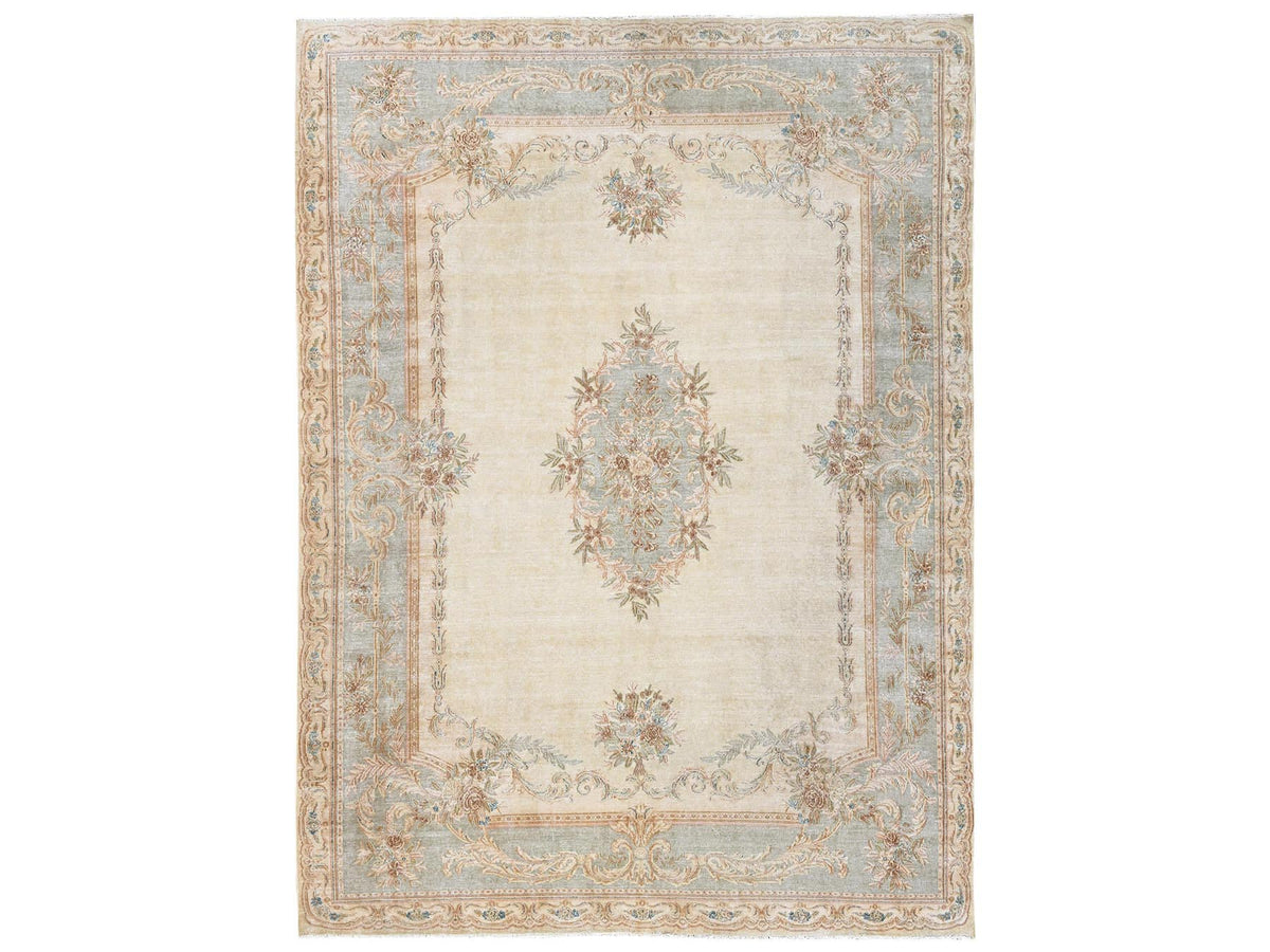 Kerman Vintage hand-knotted wool rug in Ivory & Light Green, 8'9" x 11'8" — SKU O02738