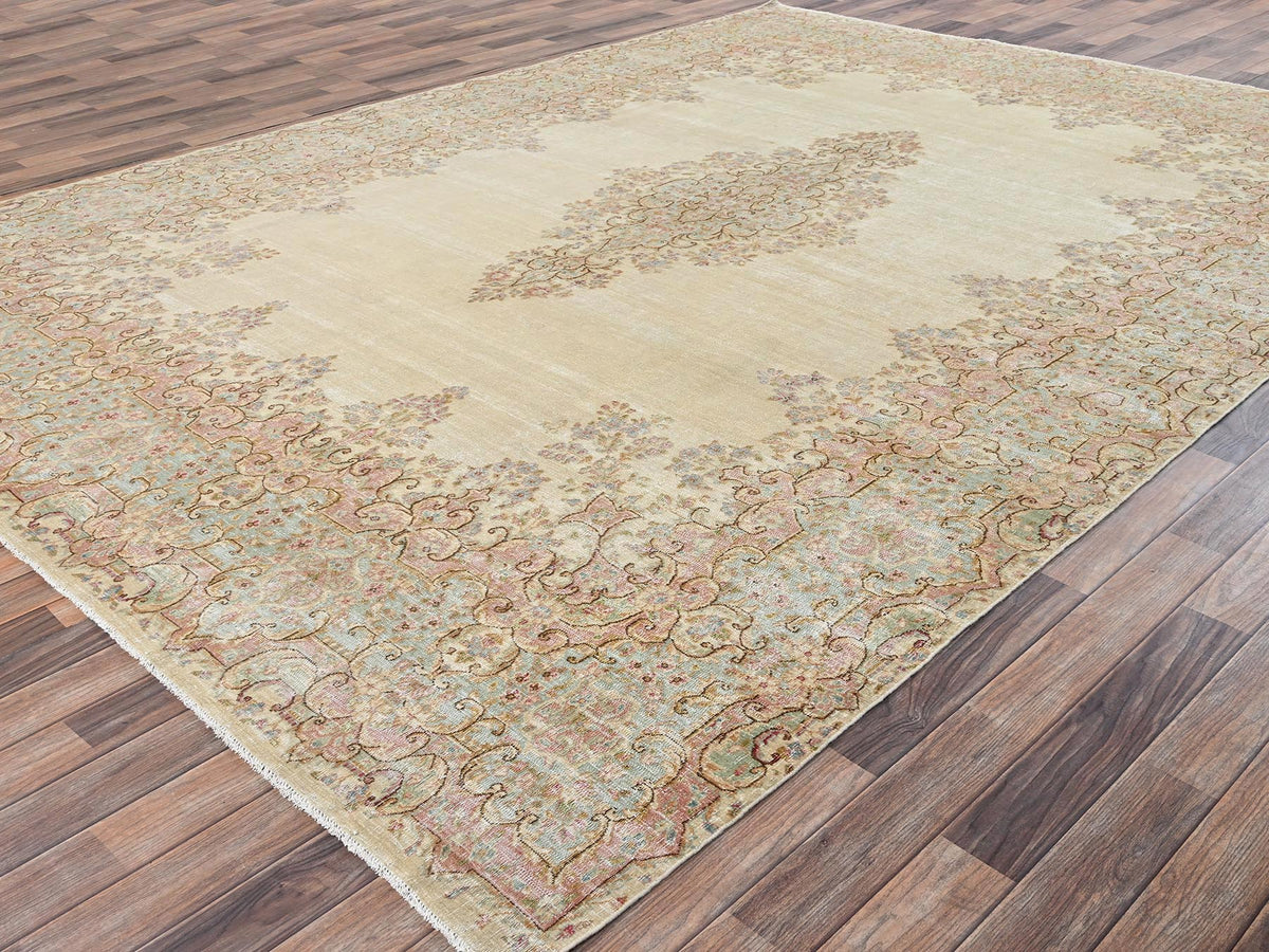 Kerman Vintage hand-knotted wool rug in Ivory & Sea Green, 8'9" x 12'1" — SKU O02739 (view 3)