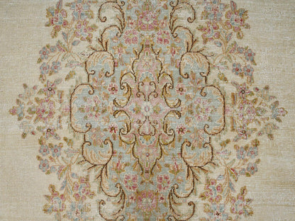 Kerman Vintage hand-knotted wool rug in Ivory & Sea Green, 8'9" x 12'1" — SKU O02739 (view 9)