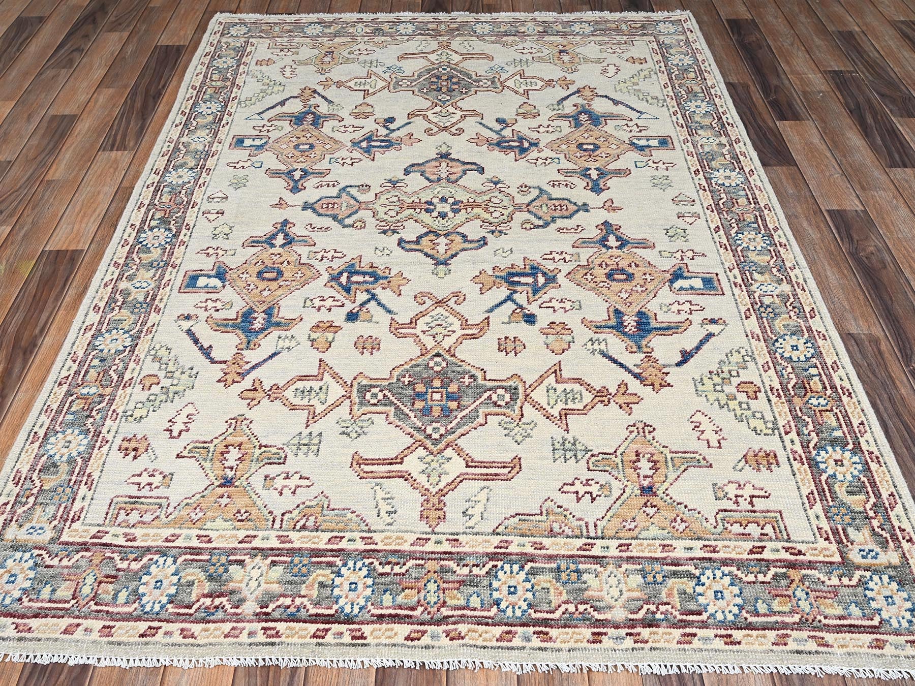 Heriz Tribal & Geometric hand-knotted wool rug in Ivory & Gray, 4'10" x 6'9" — SKU O02800 (view 2)