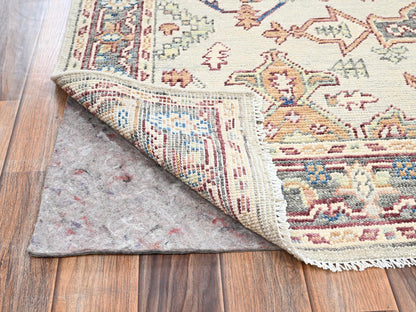 Heriz Tribal & Geometric hand-knotted wool rug in Ivory & Gray, 4'10" x 6'9" — SKU O02800 (view 3)