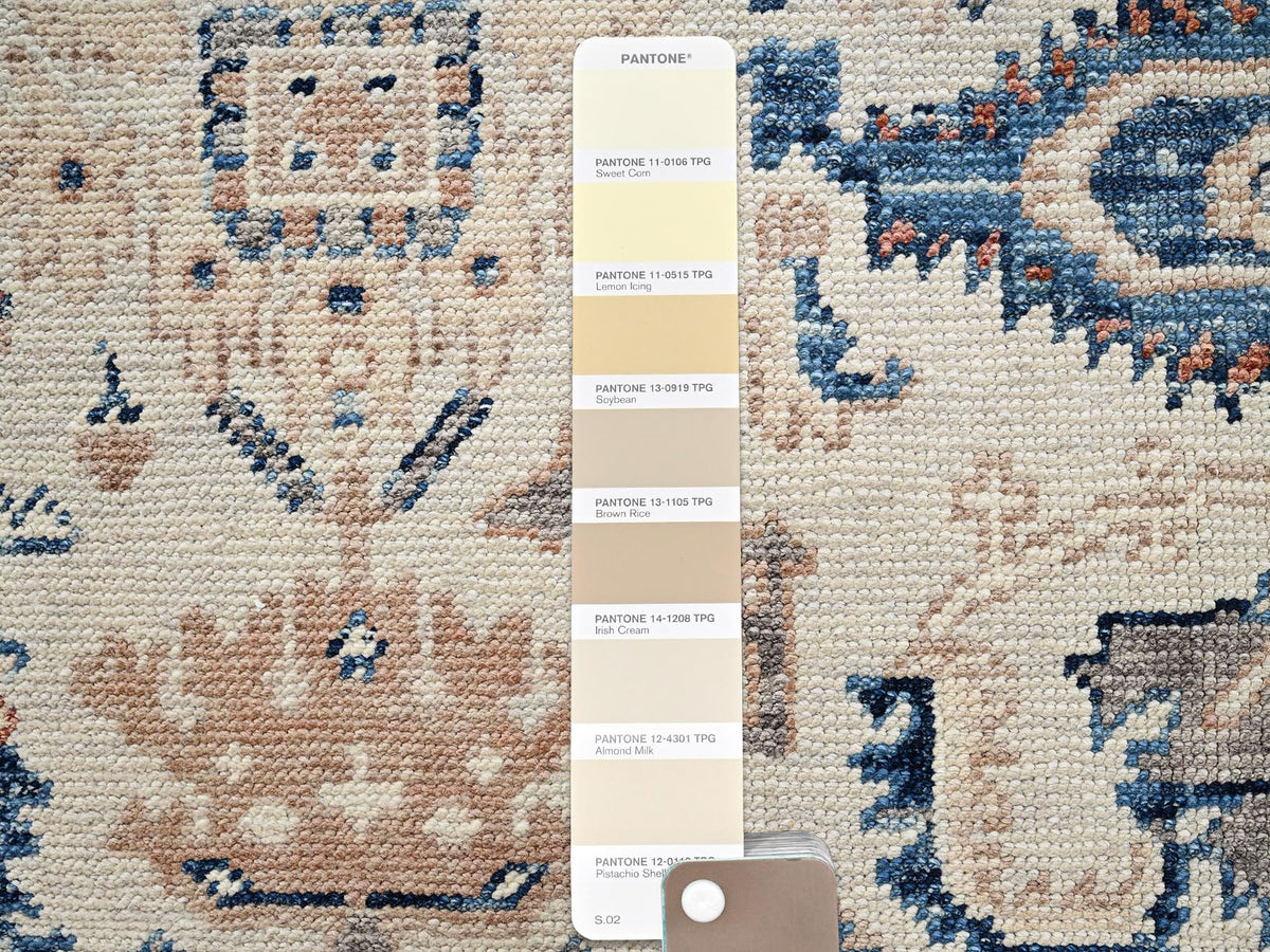 Heriz Tribal & Geometric hand-knotted wool rug in Ivory & Blue, 4'10" x 7'1" — SKU O02801 (view 4)