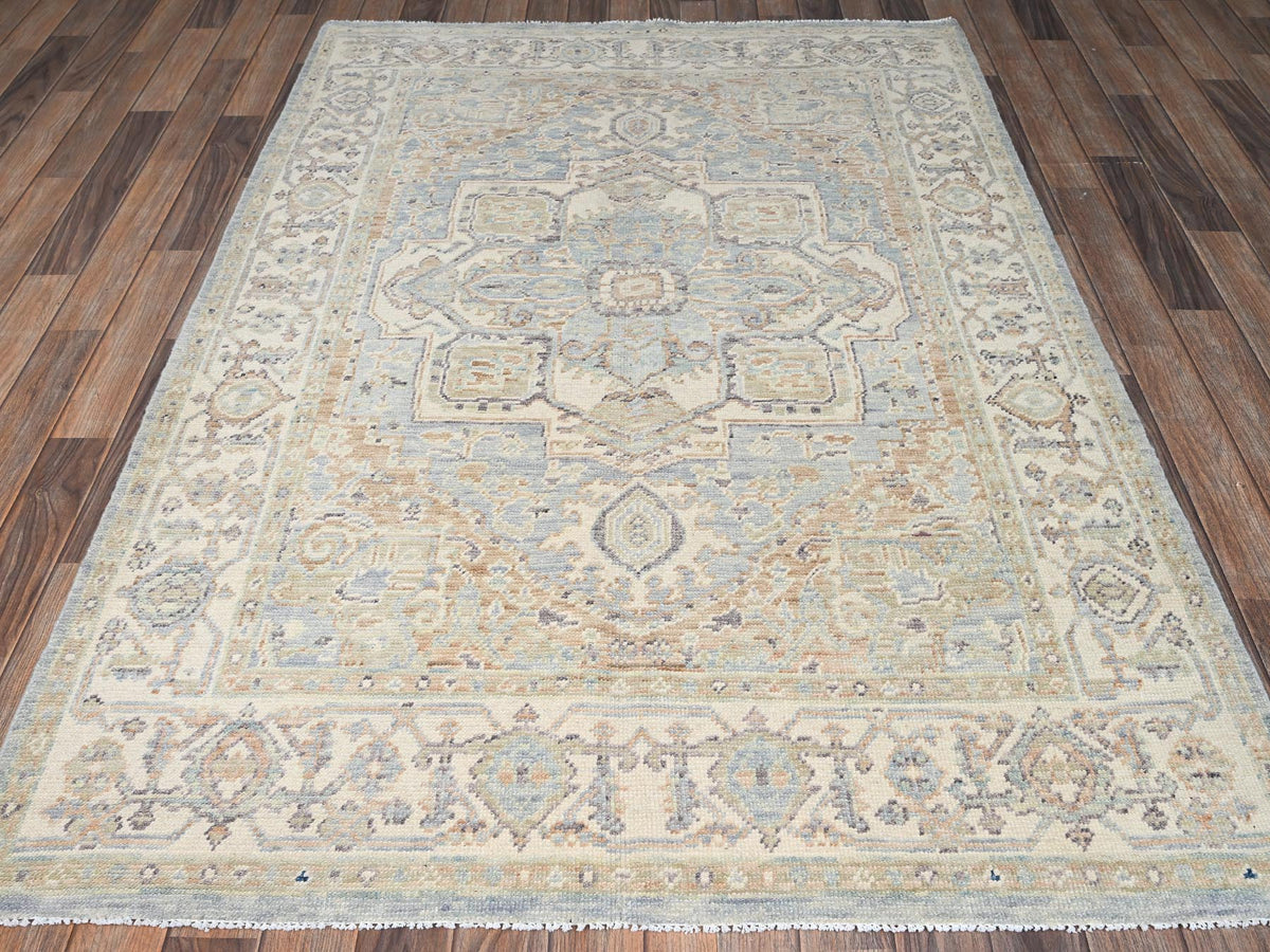 Heriz Tribal & Geometric hand-knotted wool rug in Gray & Ivory, 4'9" x 7' — SKU O02802 (view 2)