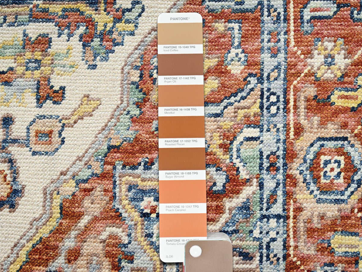 Heriz Tribal & Geometric hand-knotted wool rug in Ivory & Rust, 4'10" x 6'9" — SKU O02803 (view 4)