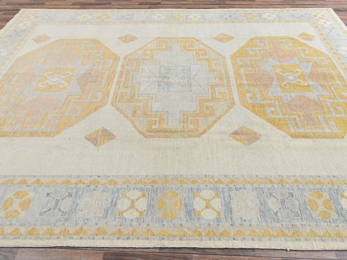 Oushak hand-knotted wool rug in Ivory & Light Blue, 9'7" x 13'11" — SKU O02806 (view 4)
