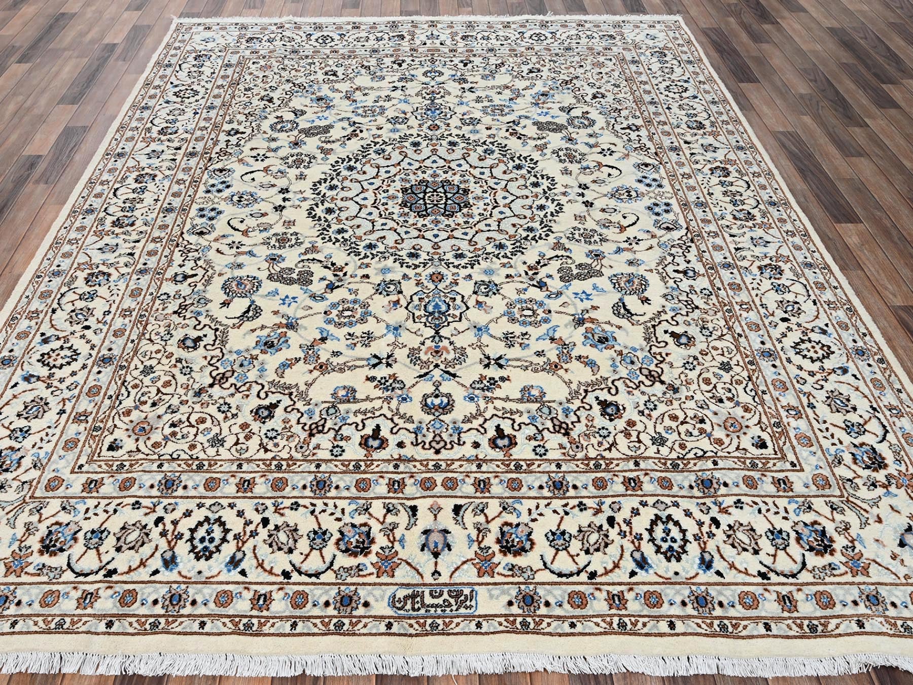 Ivory 8'0" x 10'1" Fine Oriental Hand knotted Wool/Silk Rug - Sku: O02807
