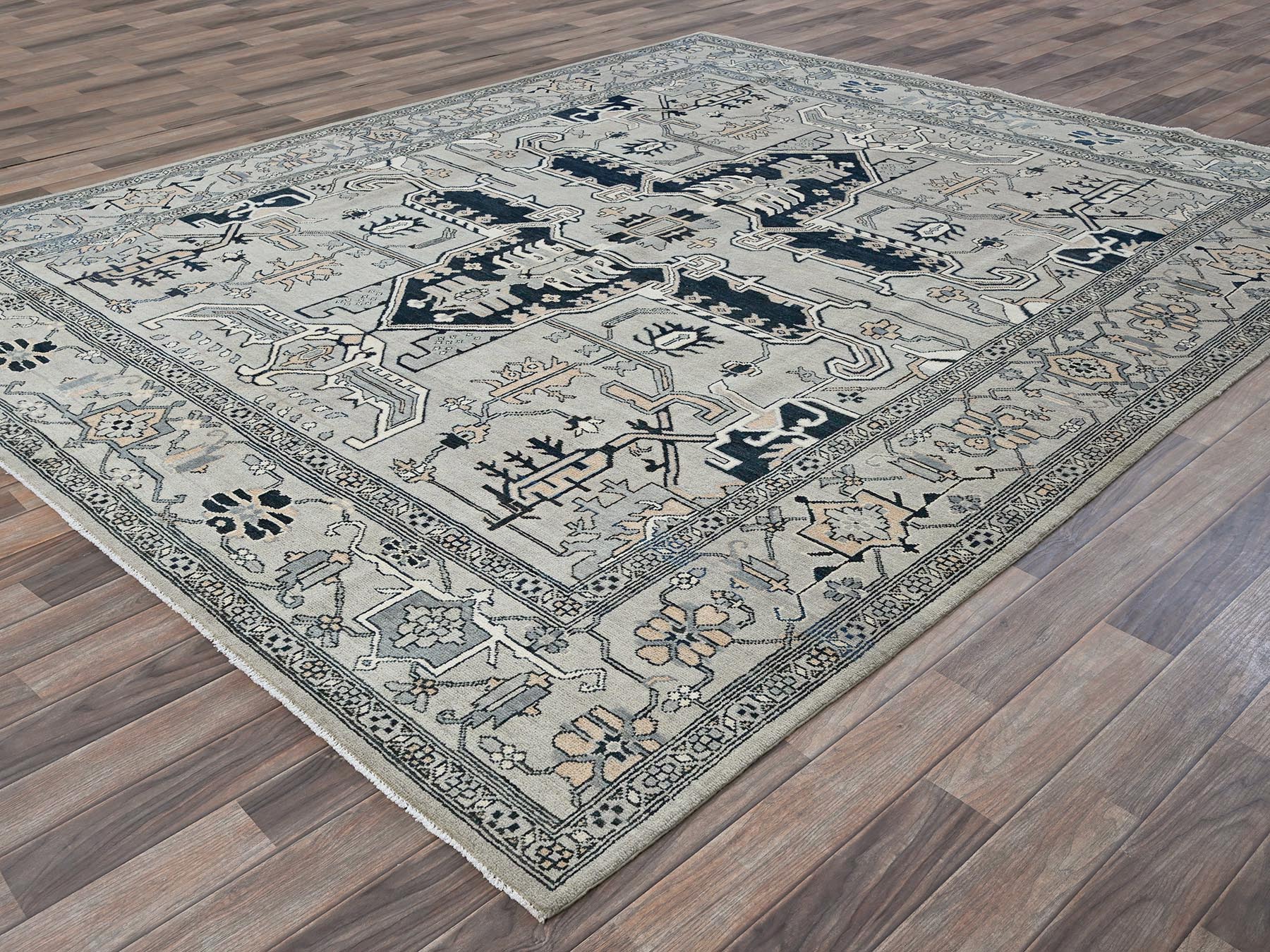 Heriz Heriz hand-knotted wool rug in Gray, 8' x 9'9" — SKU O0321 (view 3)