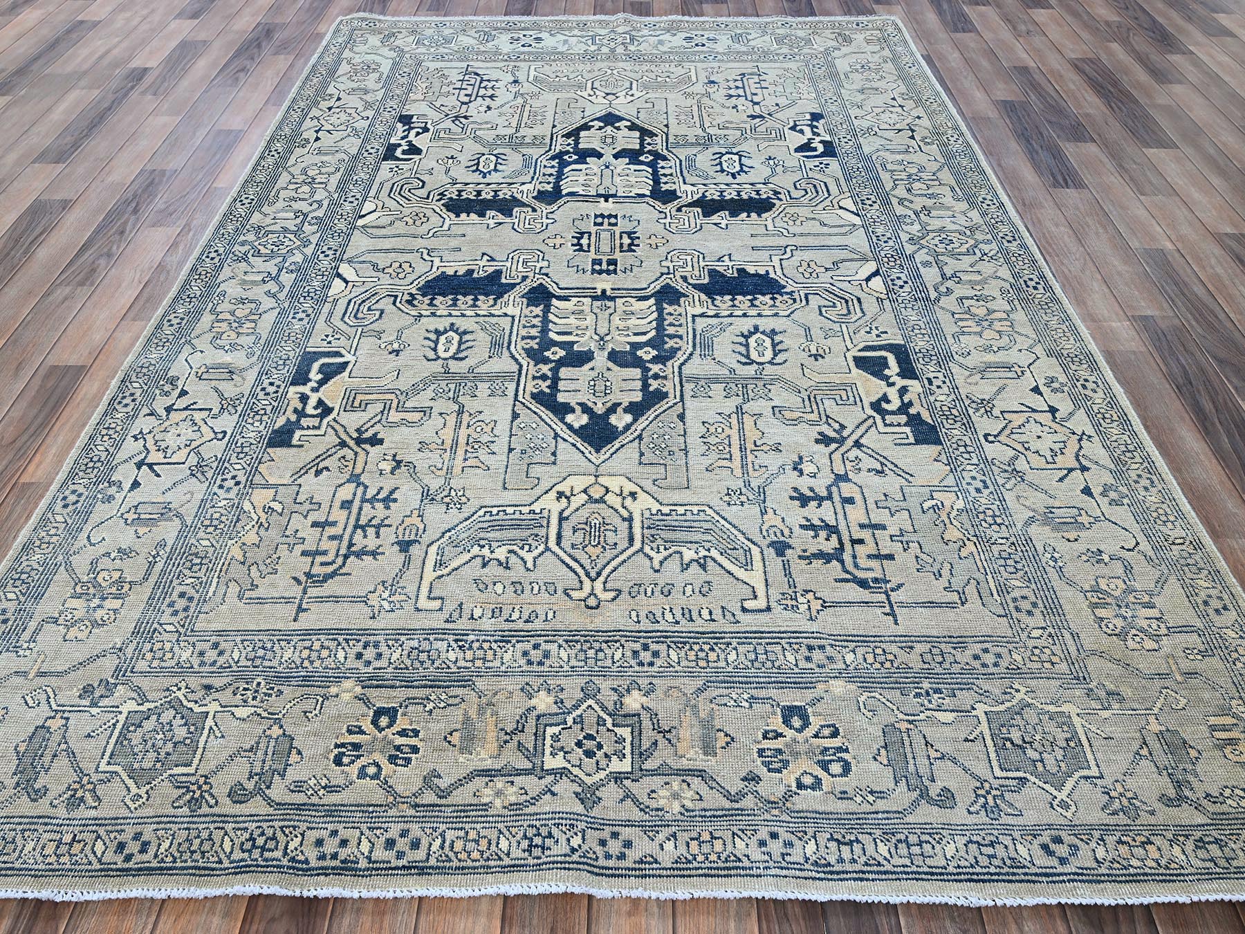 Heriz Heriz hand-knotted wool rug in Gray, 6' x 8'11" — SKU O0324 (view 3)
