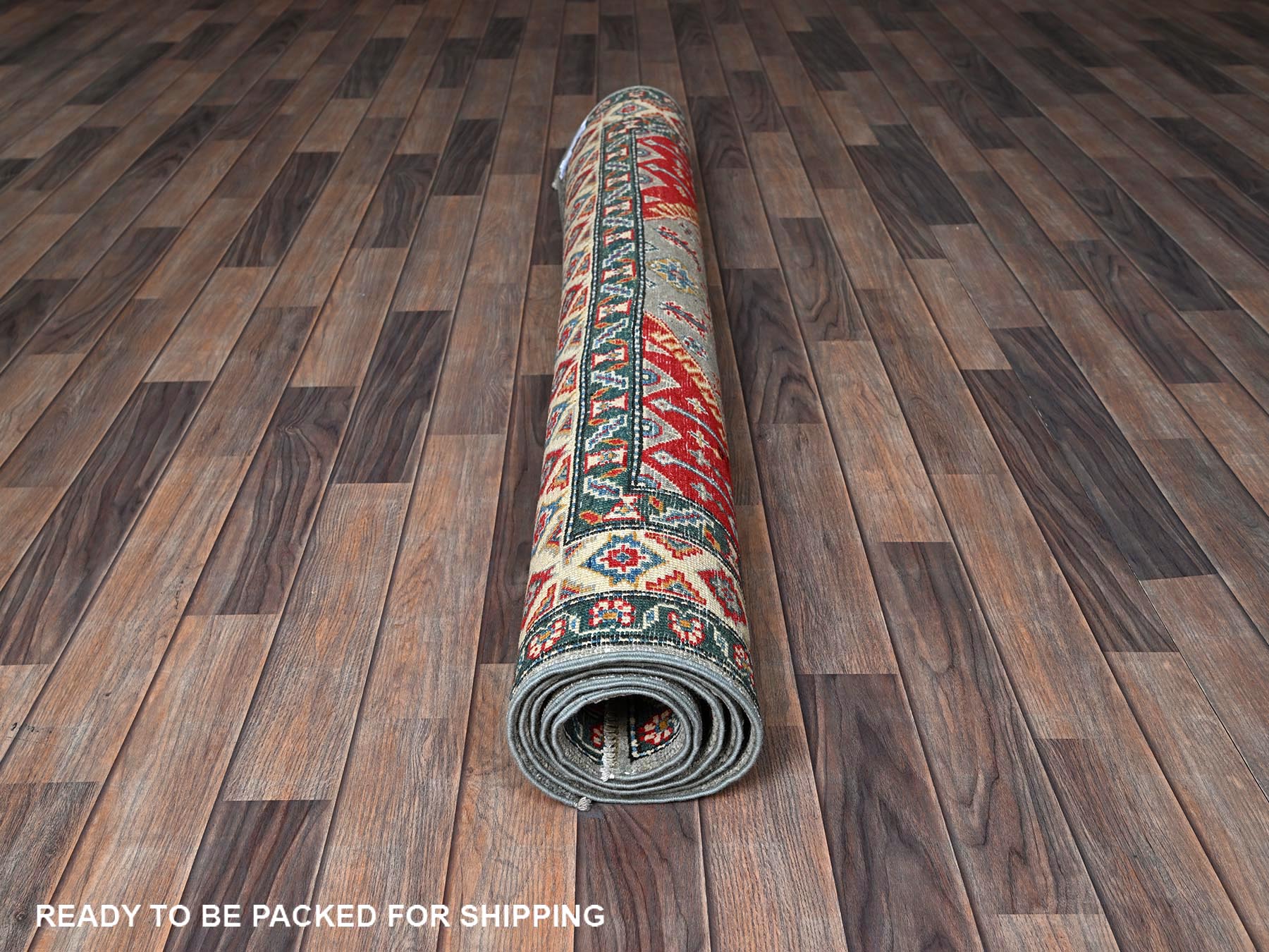 Kazak Kazak hand-knotted wool rug in Gray & Ivory, 5'1" x 6'11" — SKU O0337 (view 5)