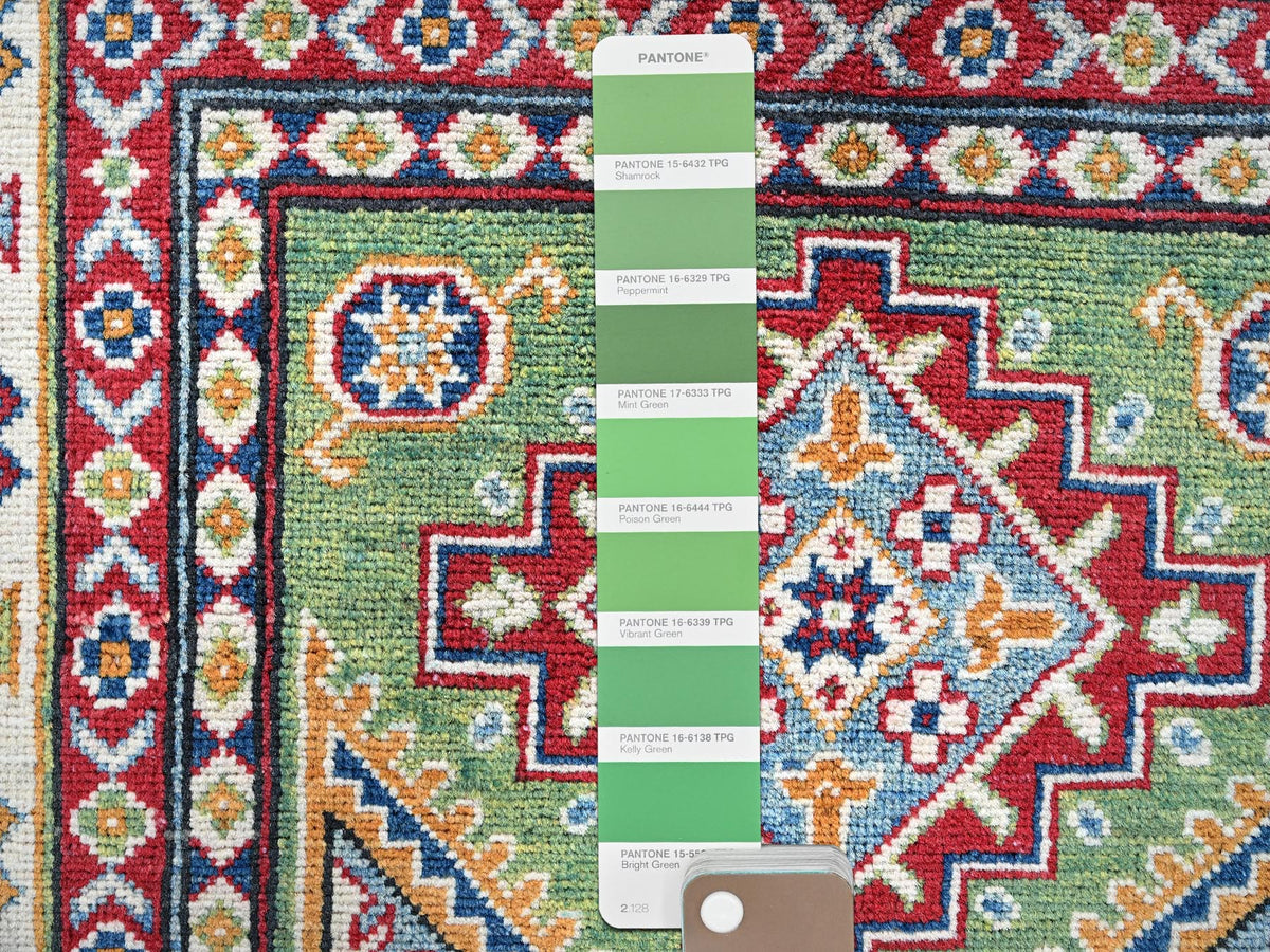 Kazak Kazak hand-knotted wool rug in Green & Ivory, 3'4" x 5' — SKU O0339 (view 4)