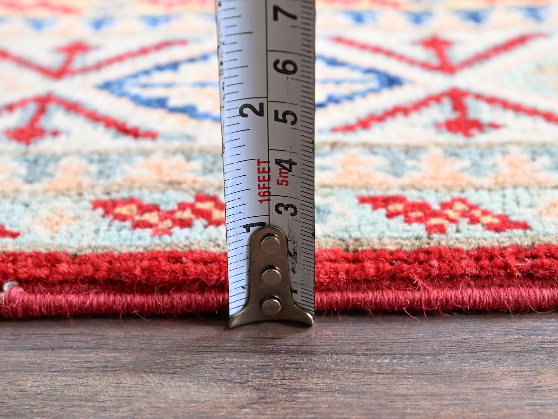 Kazak Kazak hand-knotted wool rug in Red & Ivory, 3'10" x 5'10" — SKU O0357 (view 6)